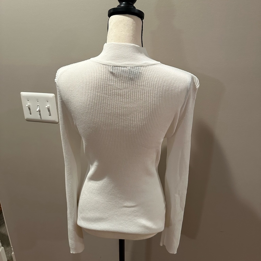 360 Sweater Ivory Keyhole Turtleneck - Picture 3 of 4